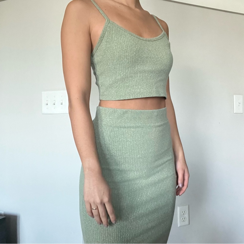 Fashion Nova Women’s Set of 2 Bodycon Mint Ribbed Top and Skirt Size M